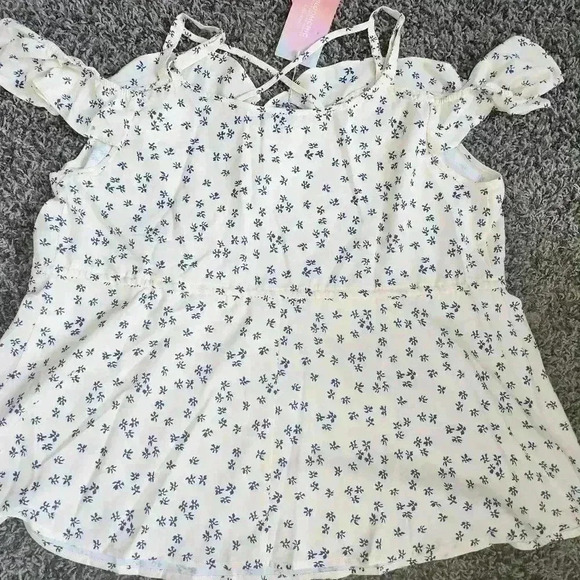 Ditsy Floral  Ruffles Crisscross Cold Shoulder Blouse - Picture 3 of 5